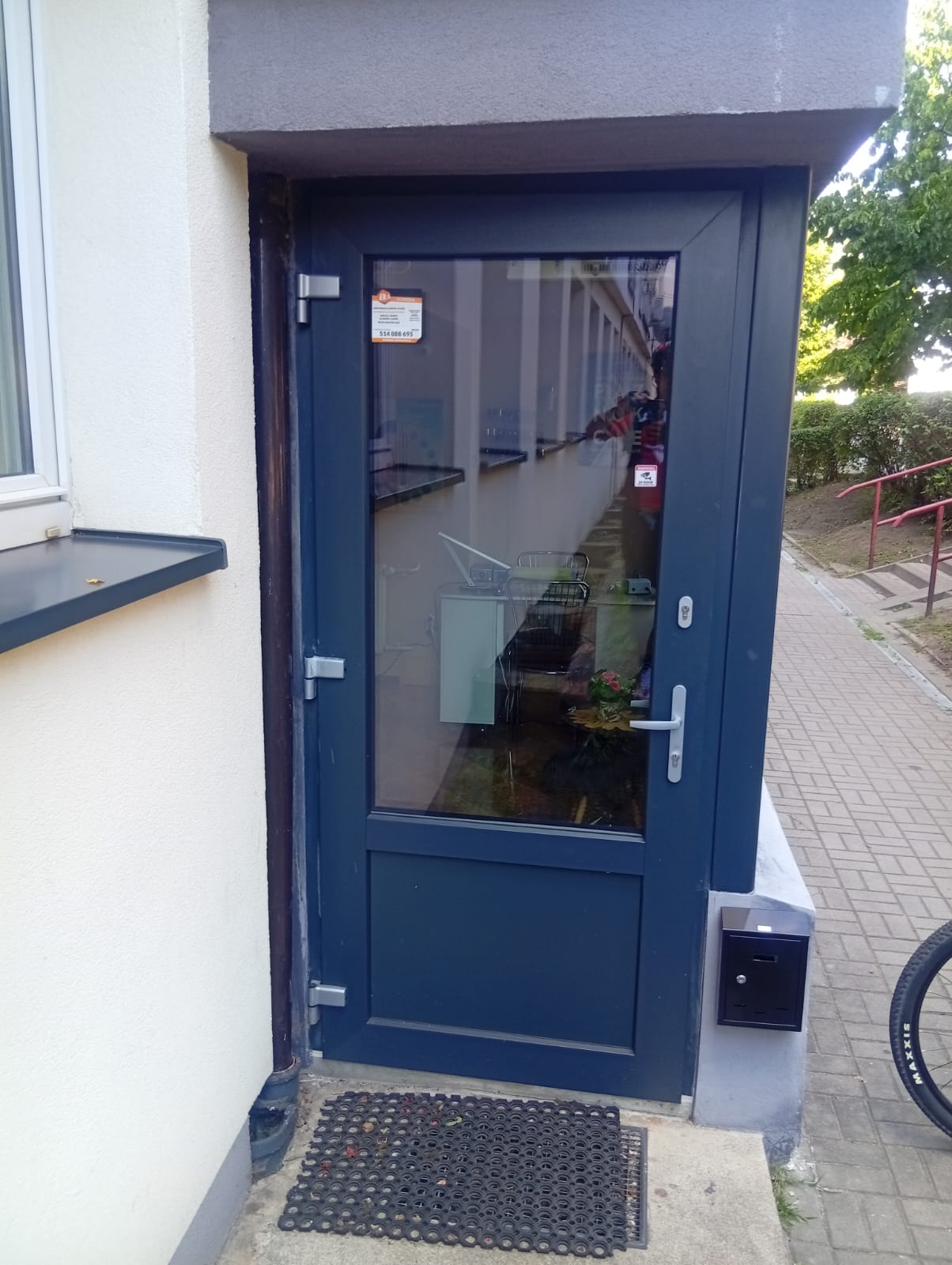 Jasne wnętrze salonu Sedno Piękna